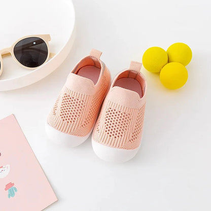 Soft, non-slip toddler shoes